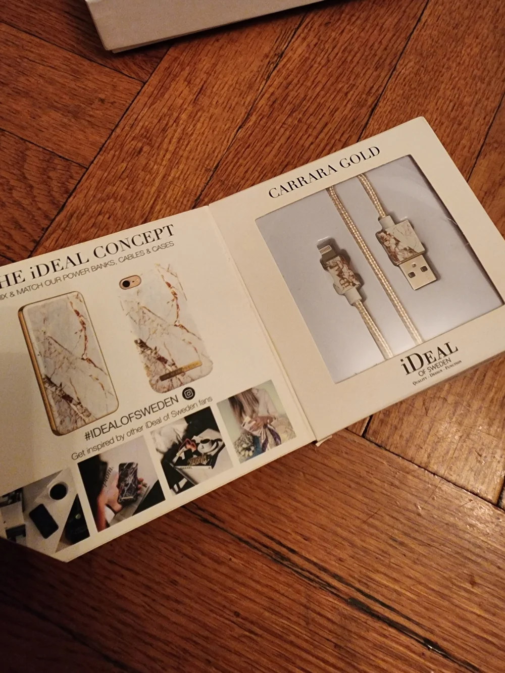 Brand New In Bix Iphone Carrara Gold Fashion Lightning Cable (2m) - Gold/White